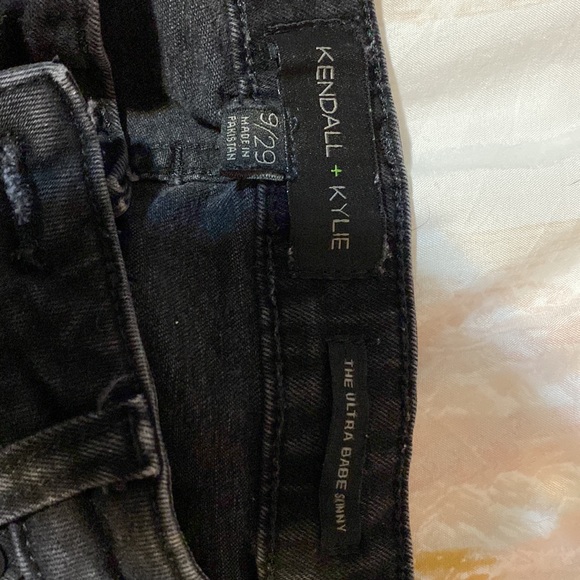 Jeans - Picture 3 of 3